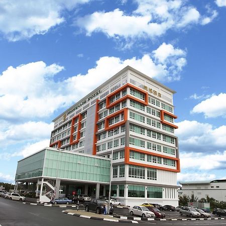 Promenade Hotel Бинтулу Екстериор снимка