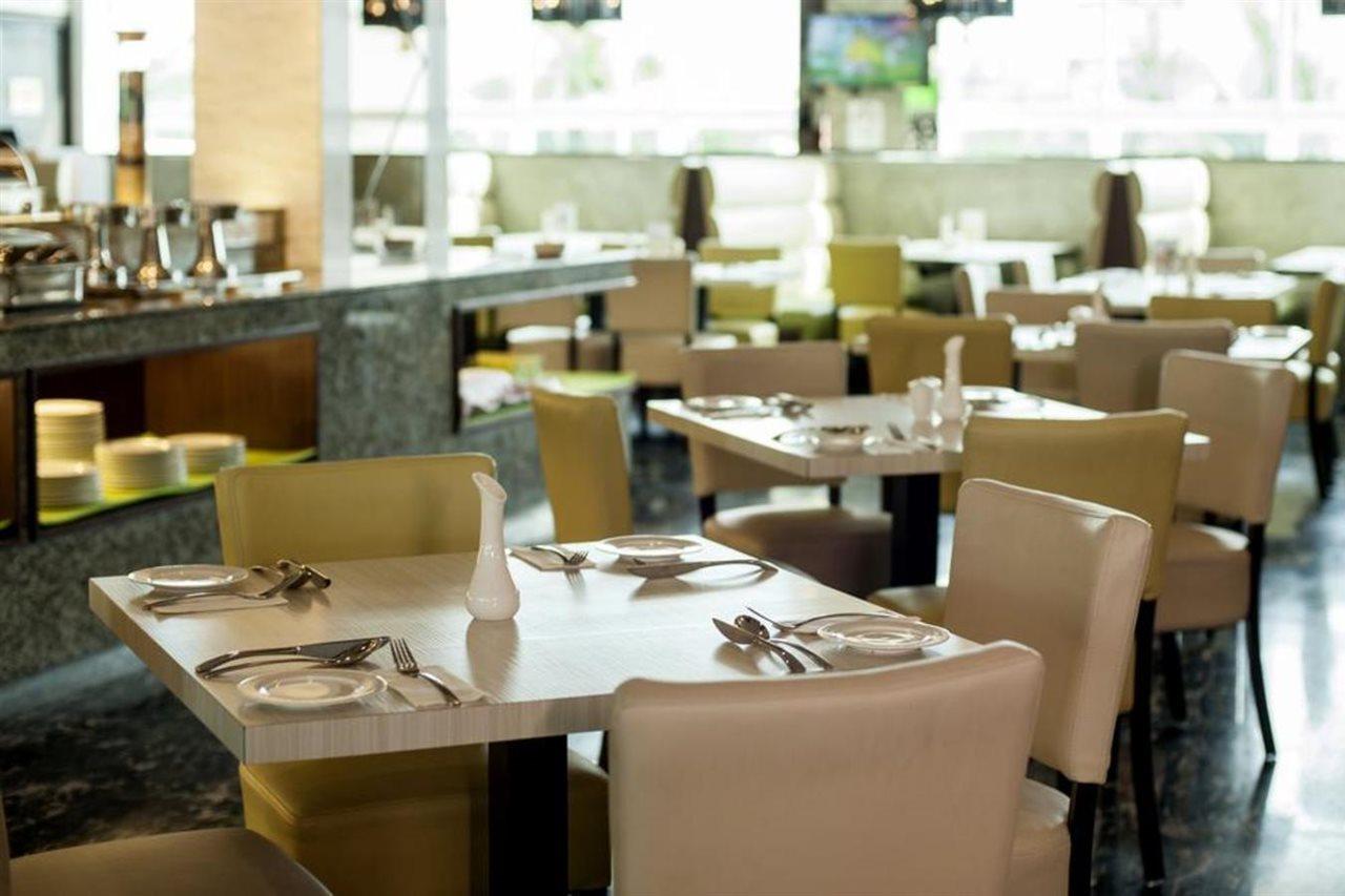 Promenade Hotel Бинтулу Екстериор снимка