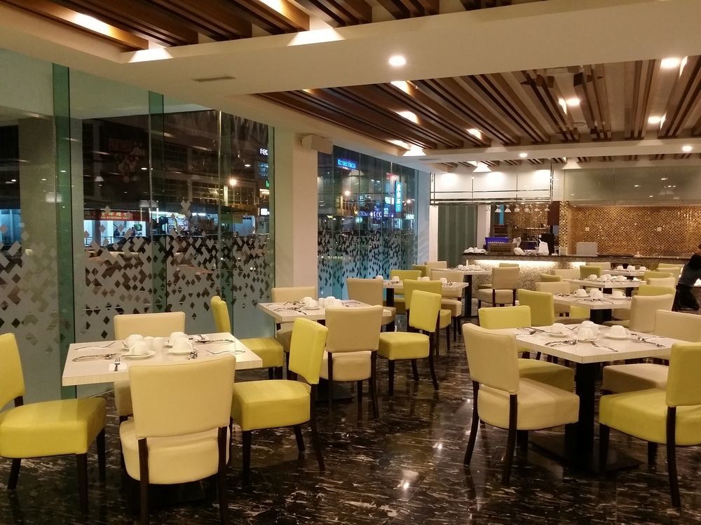 Promenade Hotel Бинтулу Екстериор снимка