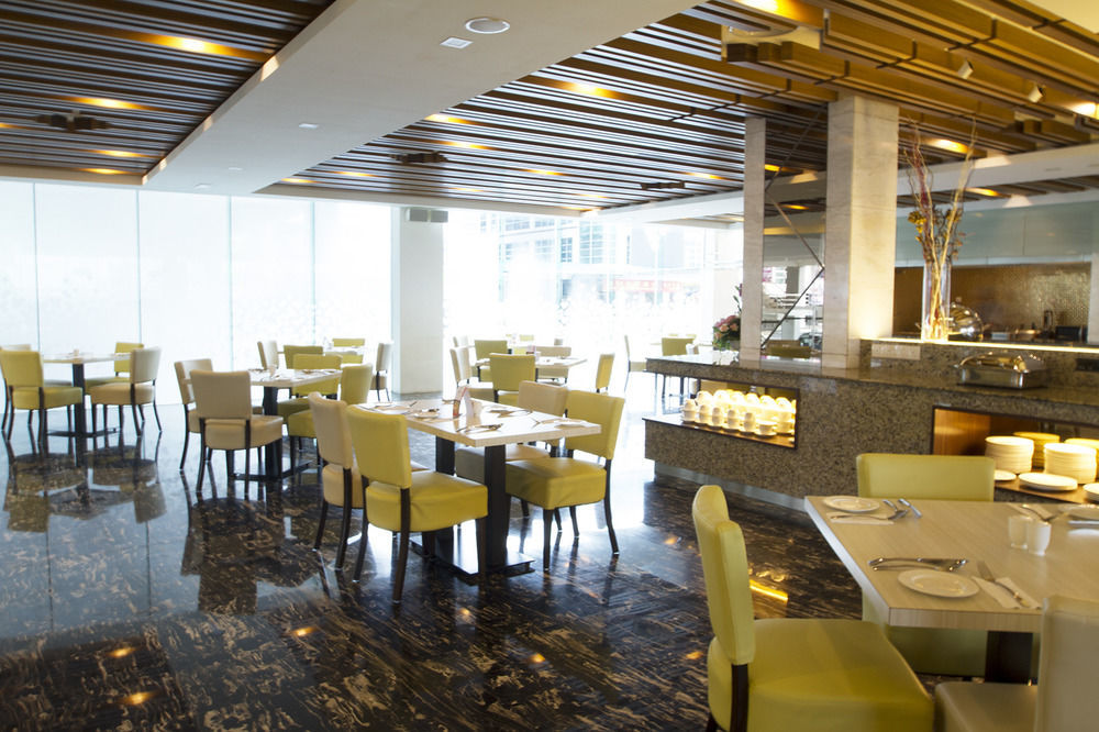 Promenade Hotel Бинтулу Екстериор снимка